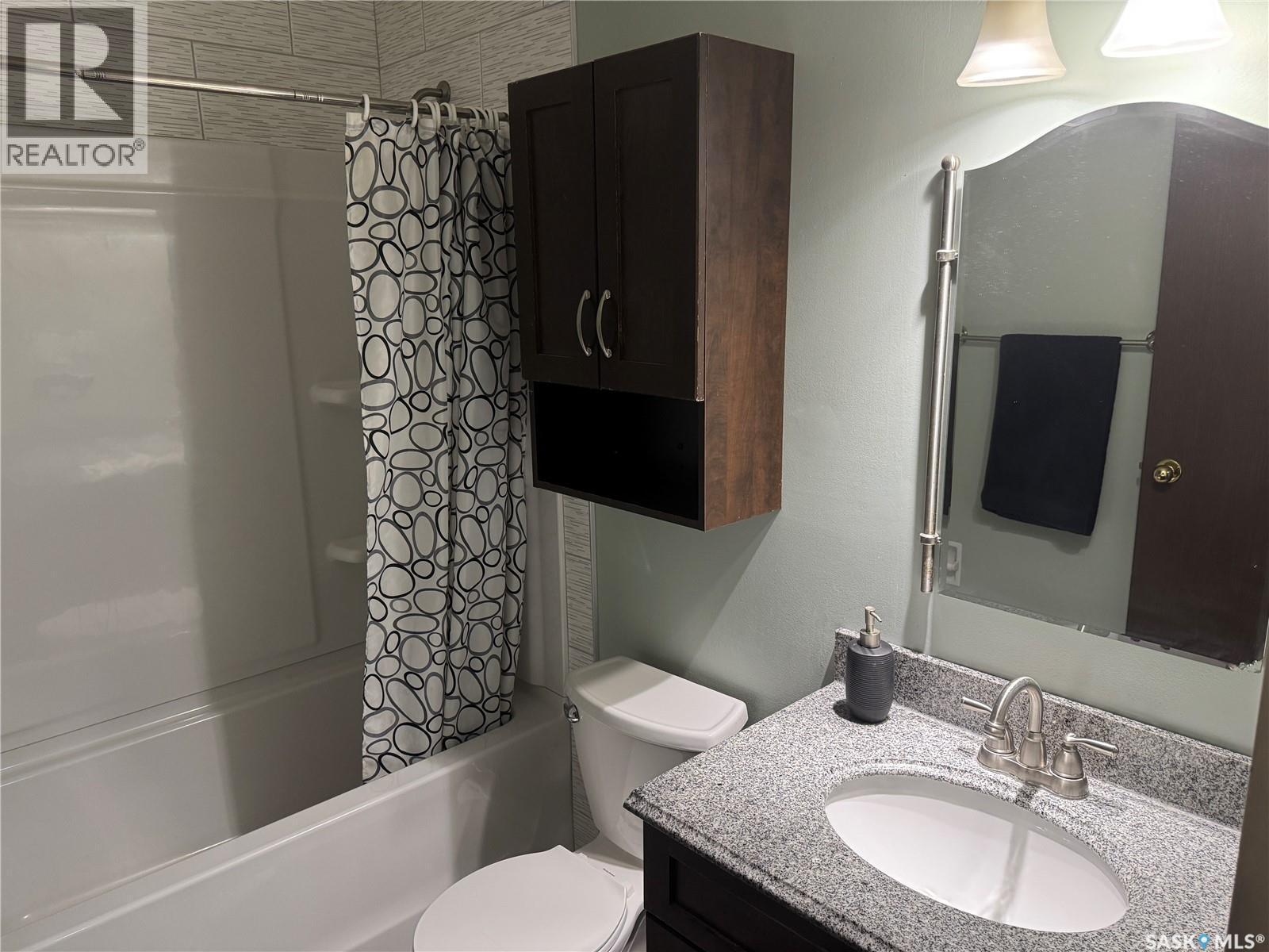 237 510 Prairie Avenue, Saskatoon, SK - Indoor Photo Showing Bathroom