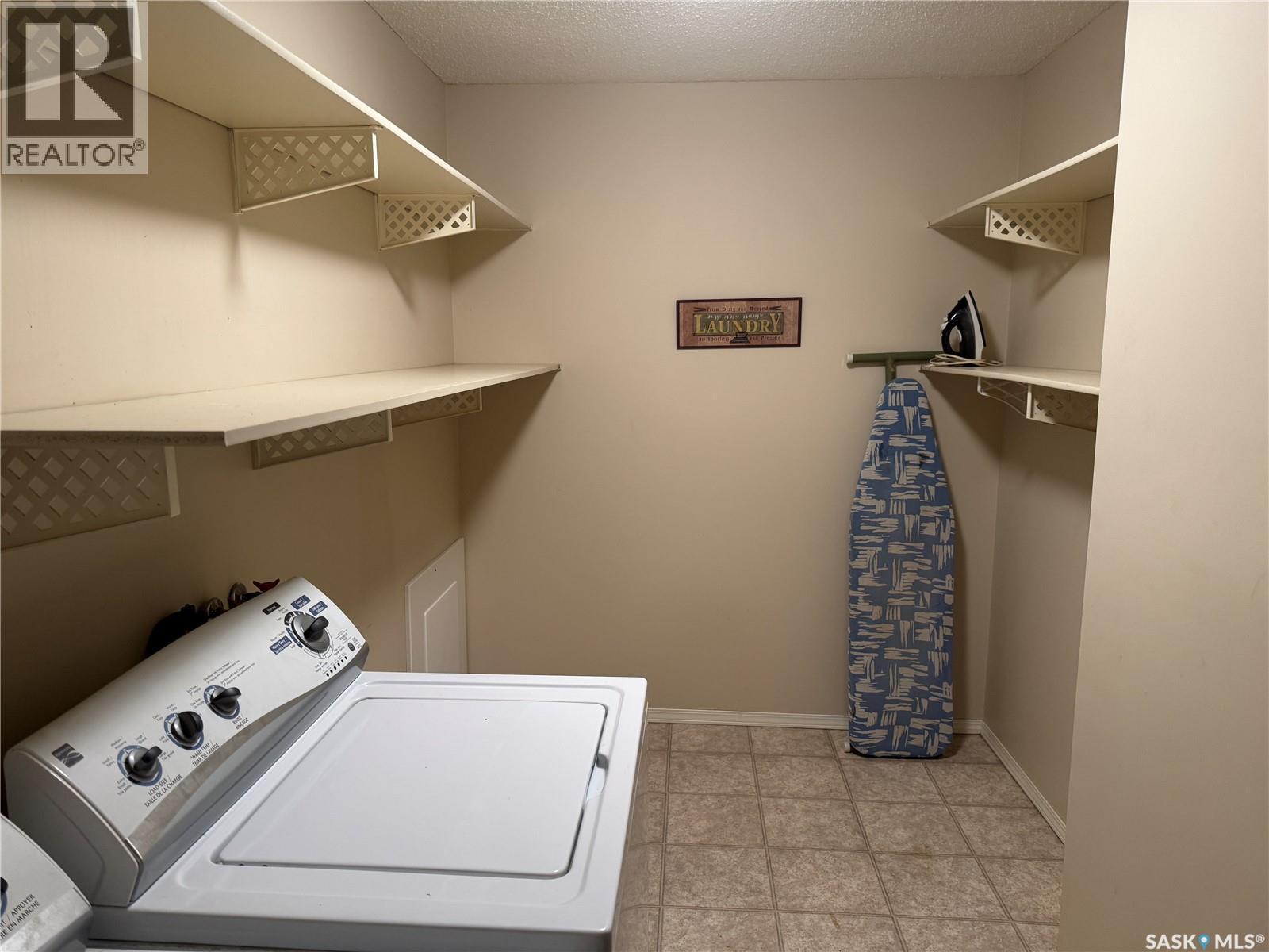 237 510 Prairie Avenue, Saskatoon, SK - Indoor With Storage