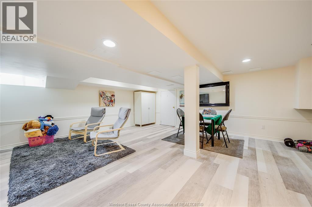 2784 Alexandra Ave, Windsor, ON - Indoor