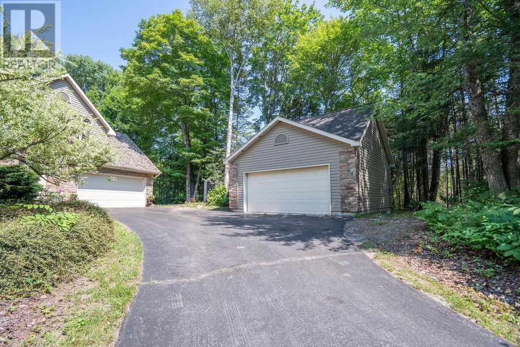 966 Fourth Lin E, Sault Ste. Marie, ON - Outdoor