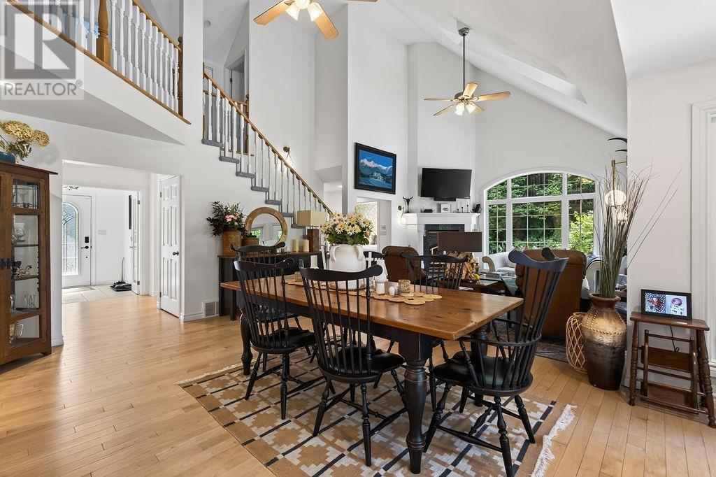 966 Fourth Lin E, Sault Ste. Marie, ON - Indoor Photo Showing Dining Room