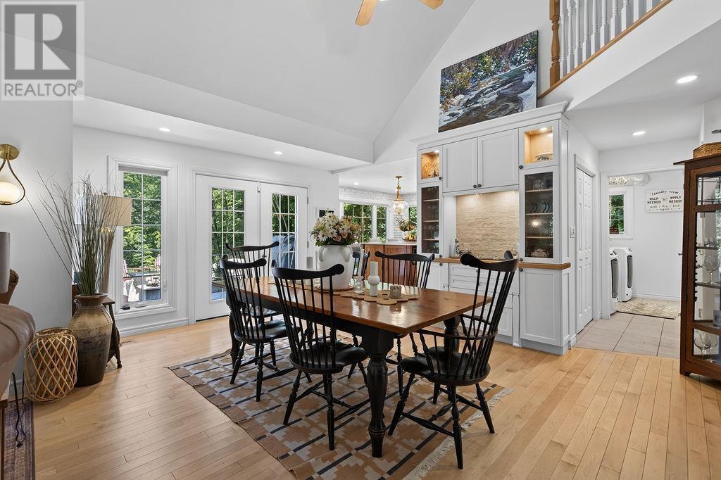 966 Fourth Lin E, Sault Ste. Marie, ON - Indoor Photo Showing Dining Room