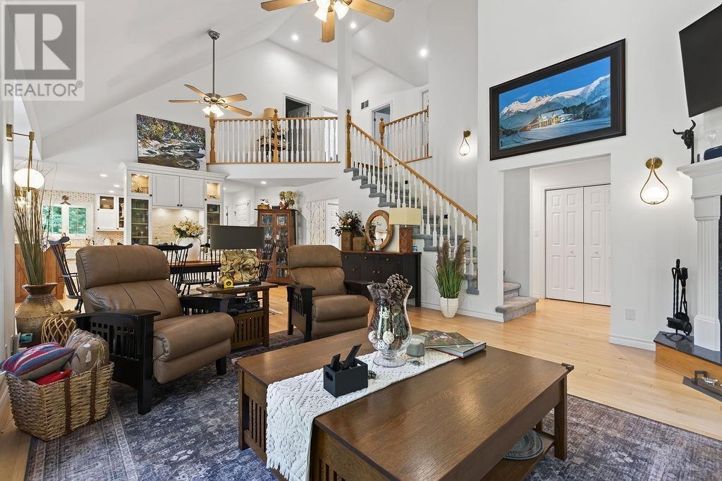 966 Fourth Lin E, Sault Ste. Marie, ON - Indoor Photo Showing Other Room