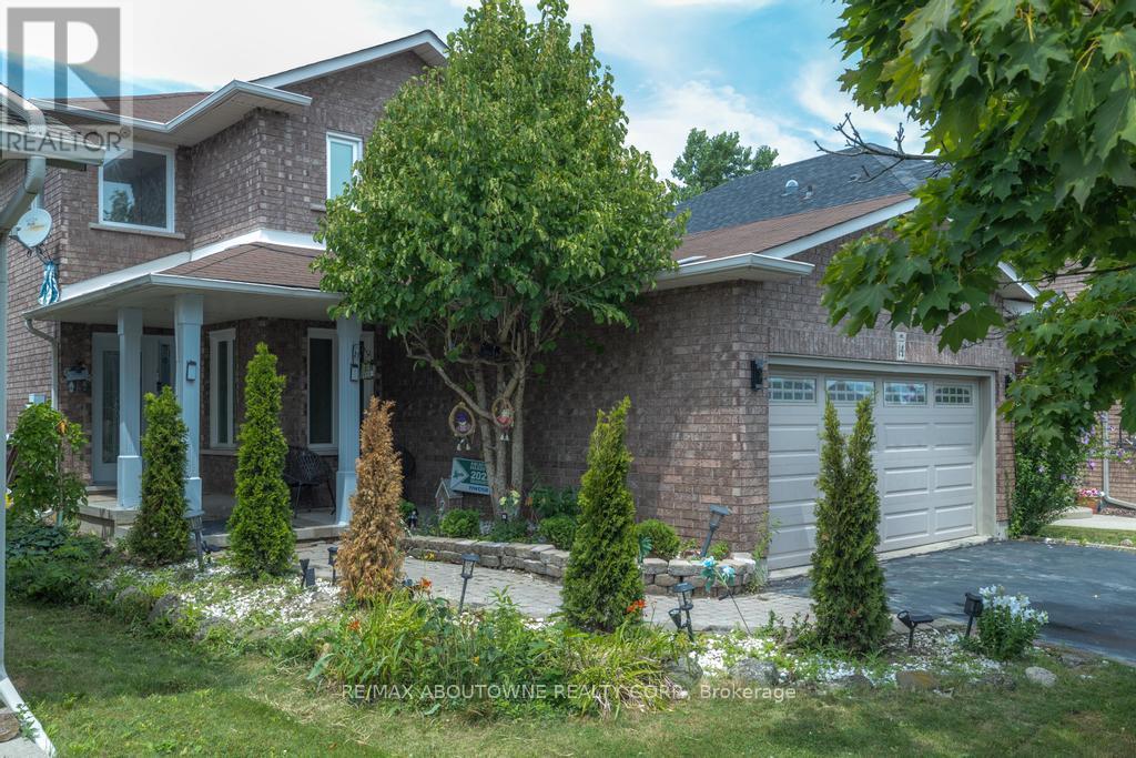 14 Sable Drive, Hamilton, ON - Outdoor