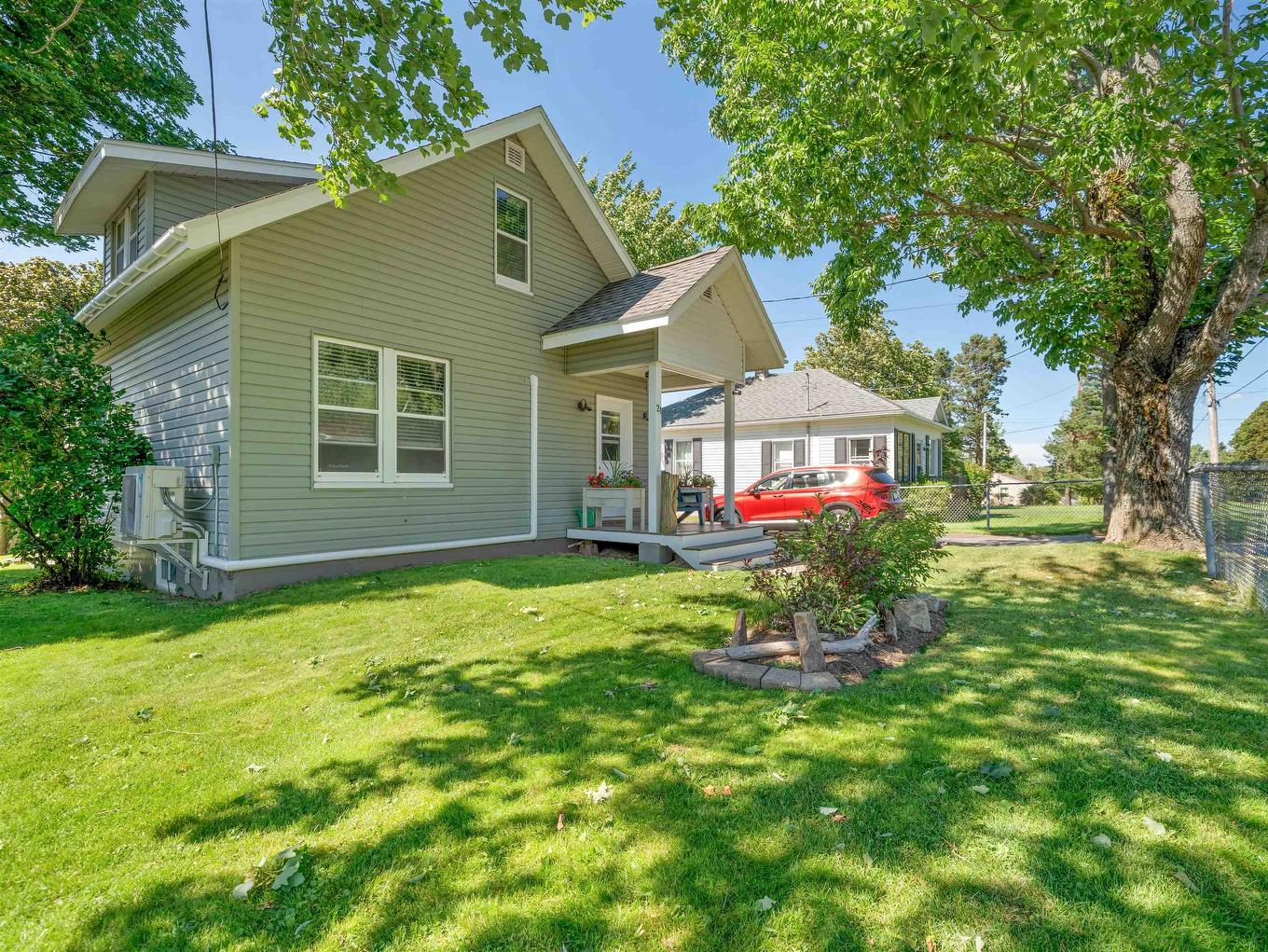 21 6Th Street, Trenton, NS - Outdoor With Deck Patio Veranda