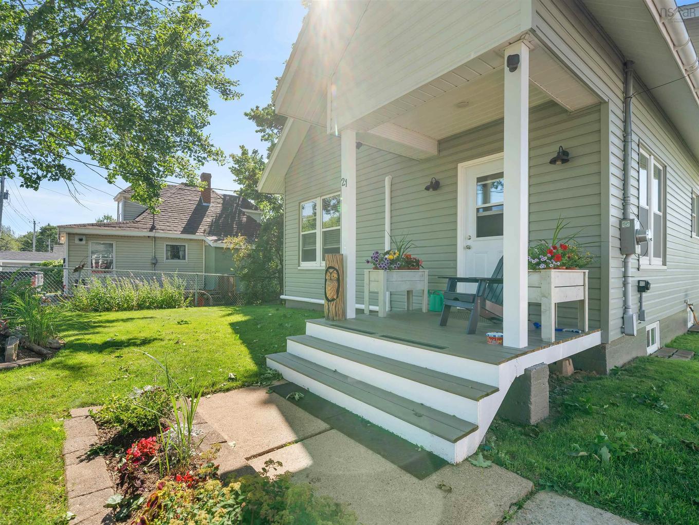 21 6Th Street, Trenton, NS - Outdoor