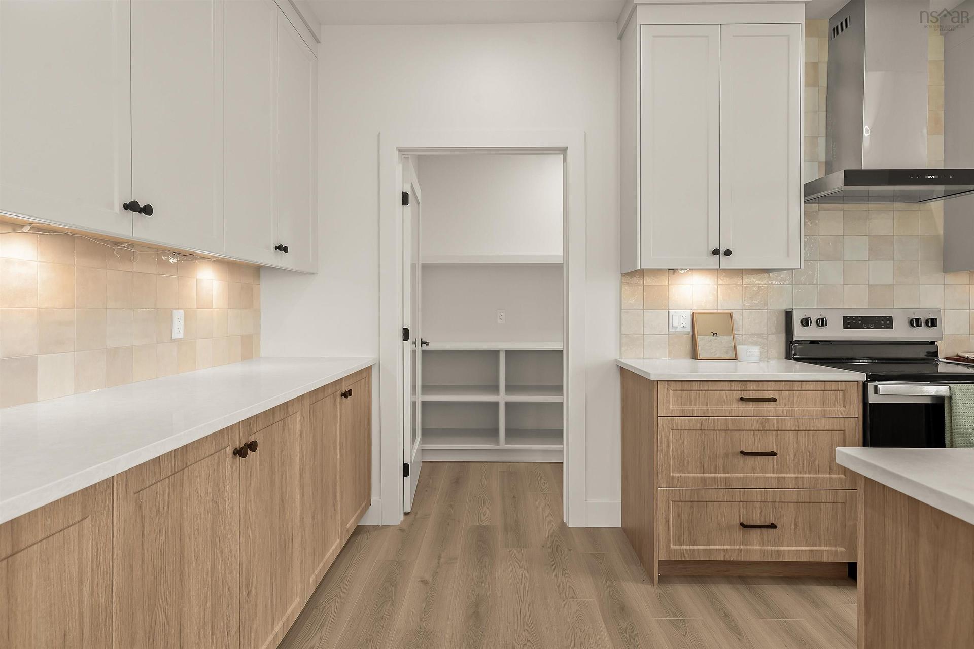 137 Parish Street, Fall River, NS - Indoor Photo Showing Kitchen