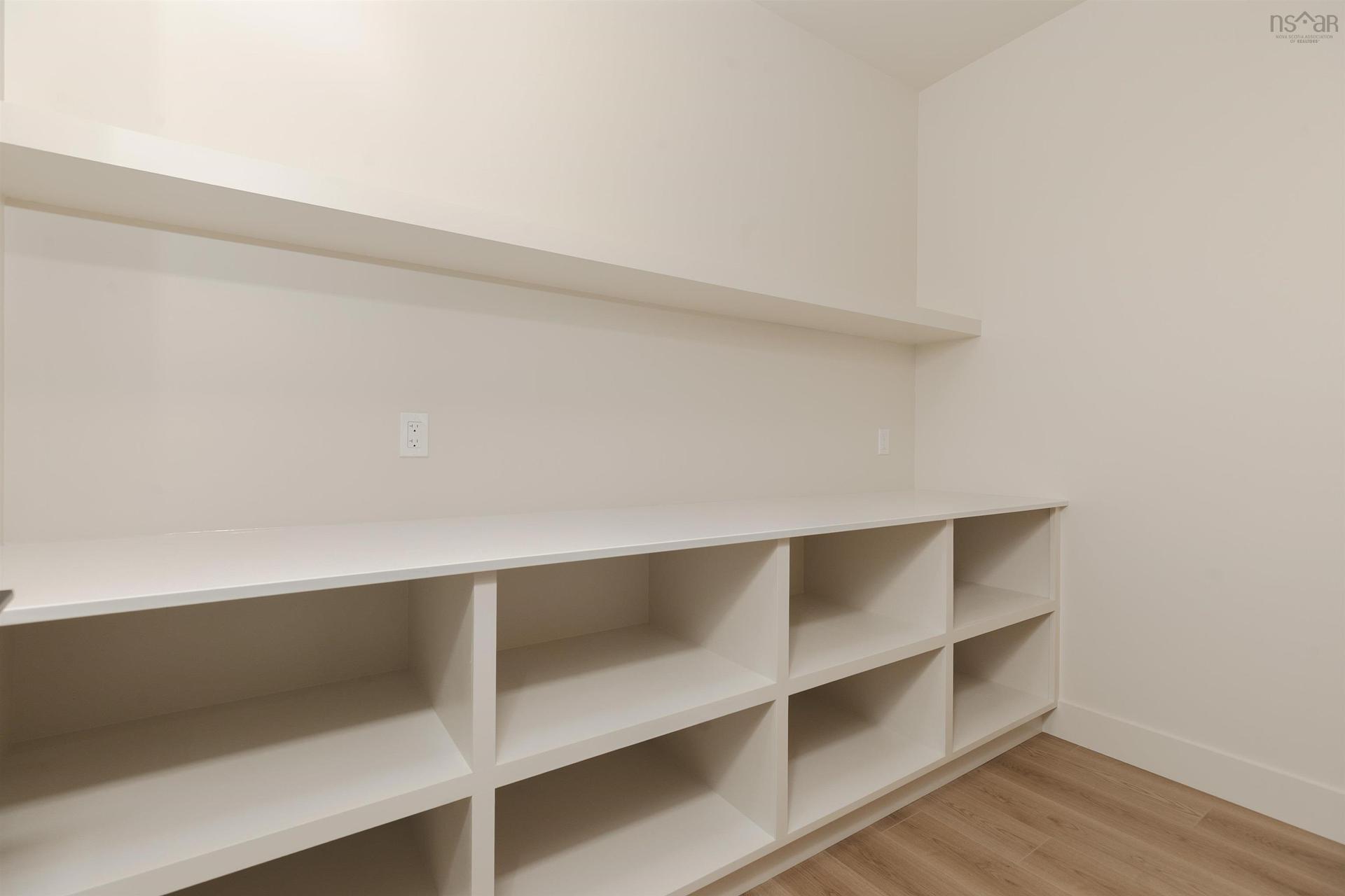 137 Parish Street, Fall River, NS - Indoor With Storage