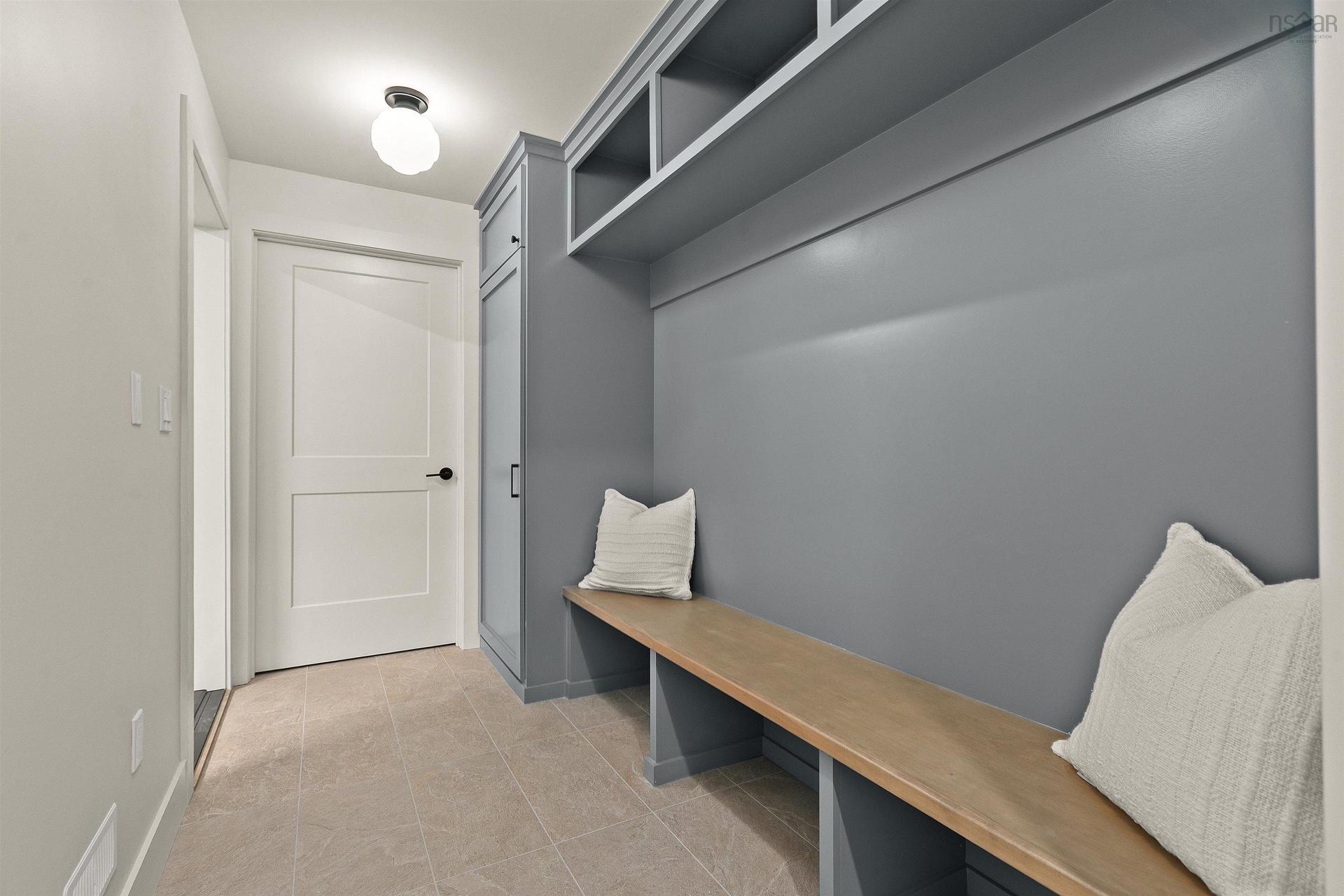 137 Parish Street, Fall River, NS - Indoor Photo Showing Other Room