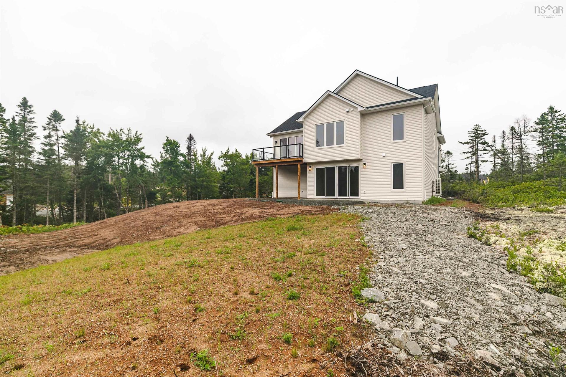 137 Parish Street, Fall River, NS - Outdoor