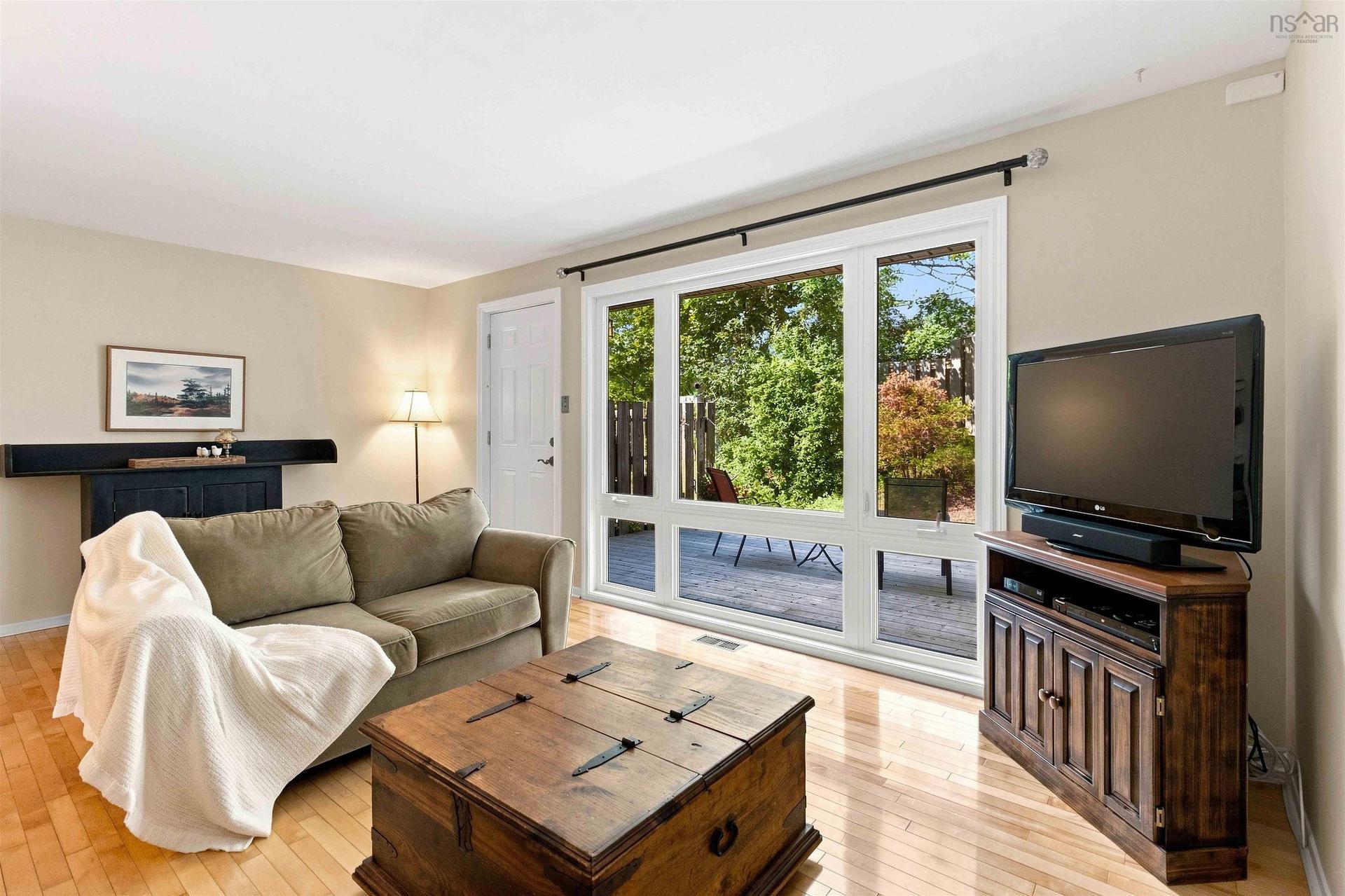 7 Forestside Crescent, Clayton Park, NS - Indoor Photo Showing Living Room