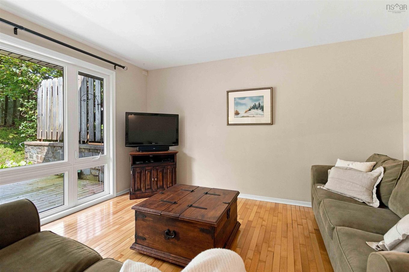 7 Forestside Crescent, Halifax, NS - Indoor Photo Showing Living Room
