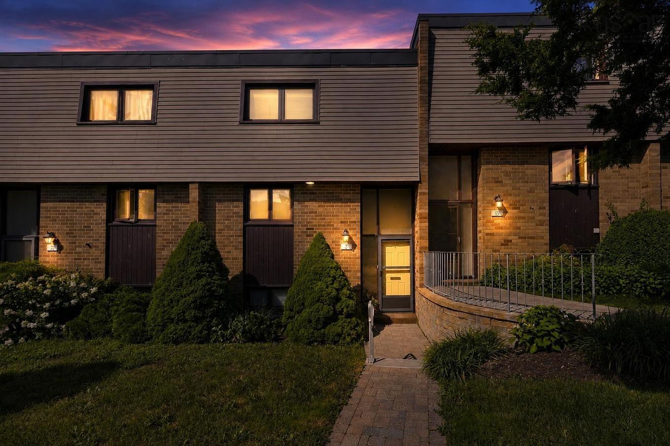7 Forestside Crescent, Clayton Park, NS - Outdoor