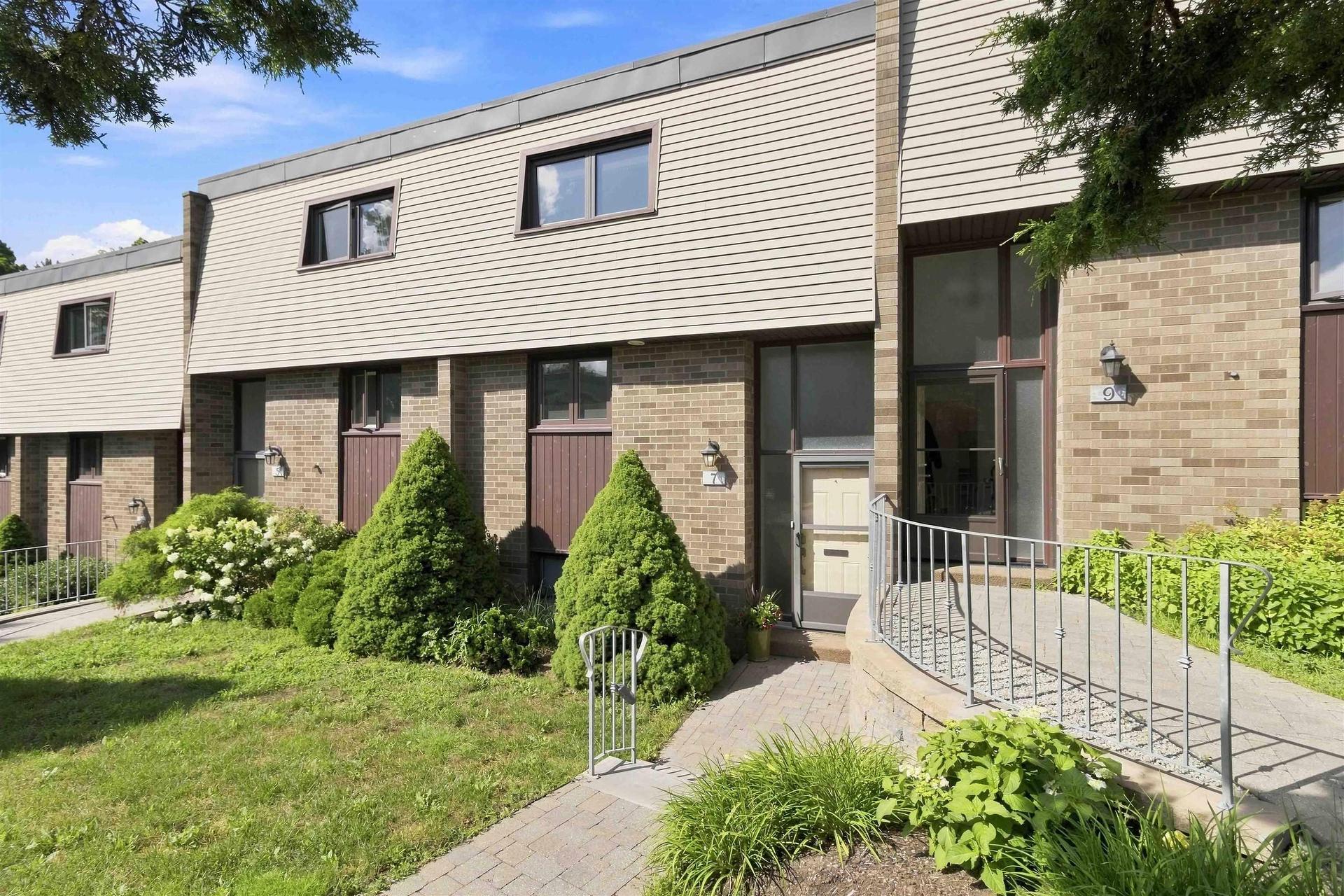 7 Forestside Crescent, Clayton Park, NS - Outdoor