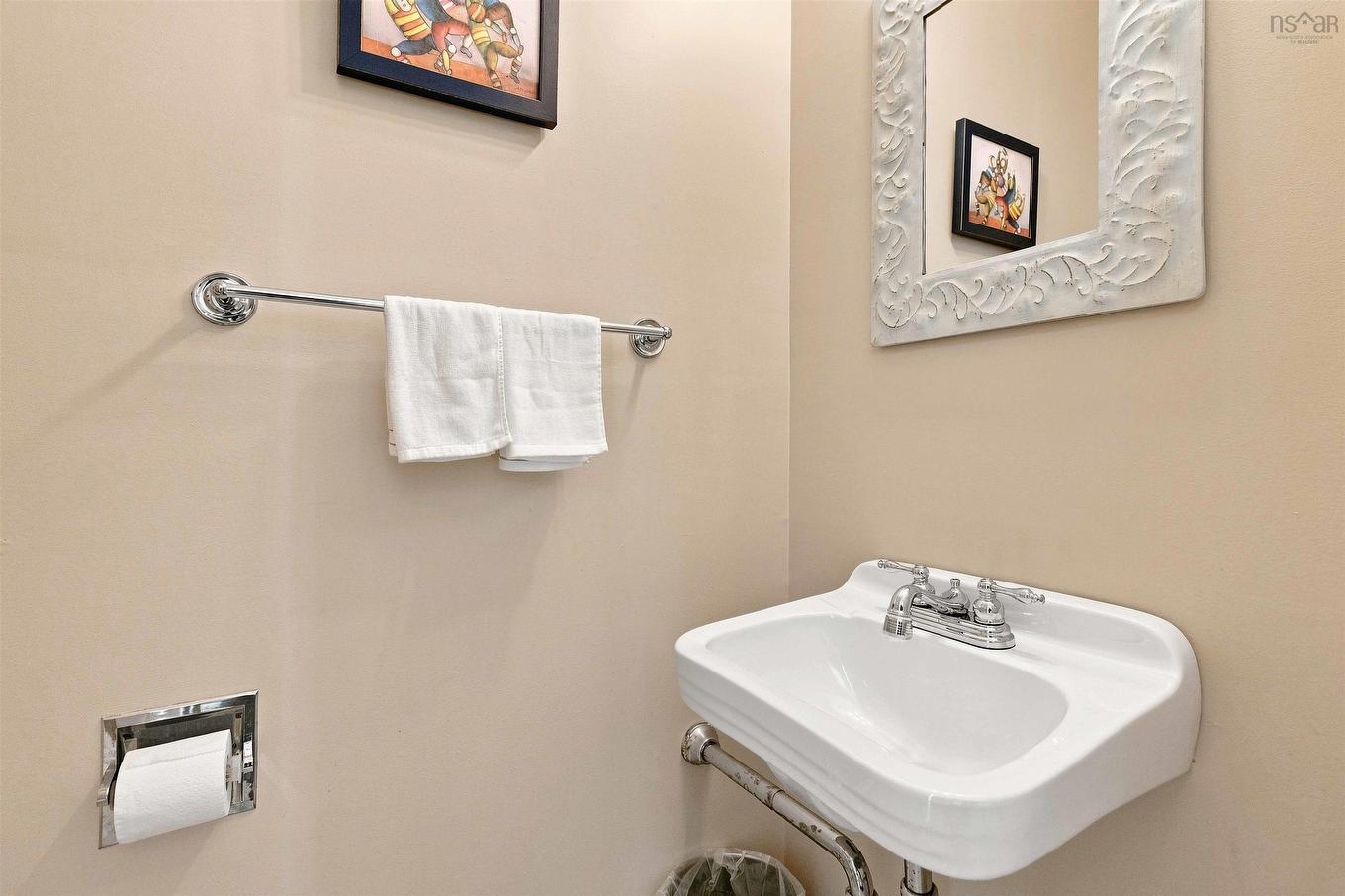 7 Forestside Crescent, Halifax, NS - Indoor Photo Showing Bathroom