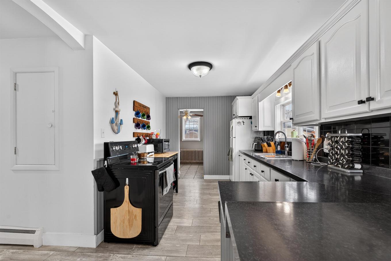 45 Meadowbank Road, Cornwall, PE - Indoor Photo Showing Kitchen