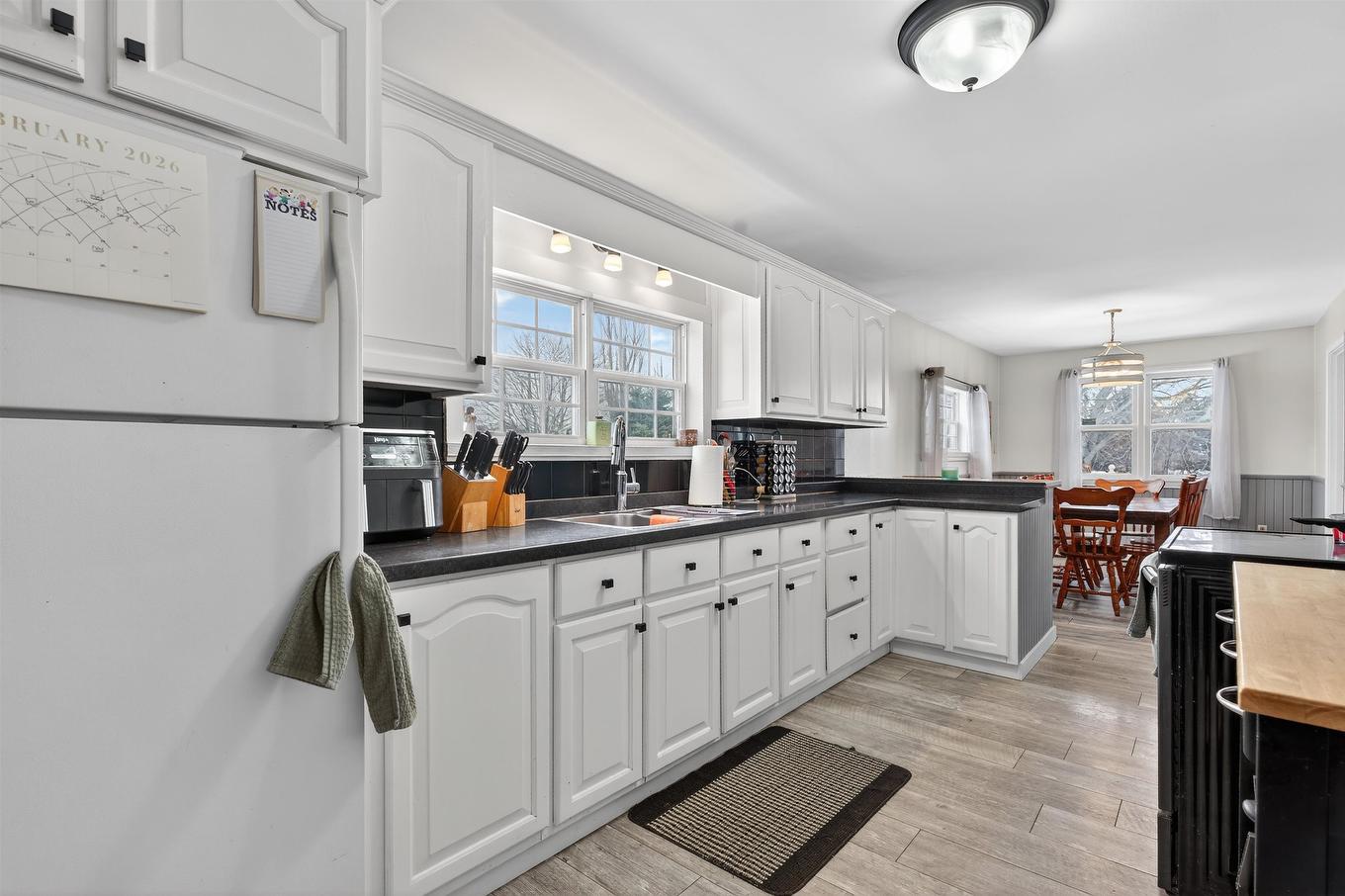 45 Meadowbank Road, Cornwall, PE - Indoor Photo Showing Kitchen