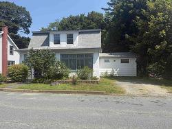 45 SCOTIA Street Bridgewater, NS B4V 1E6