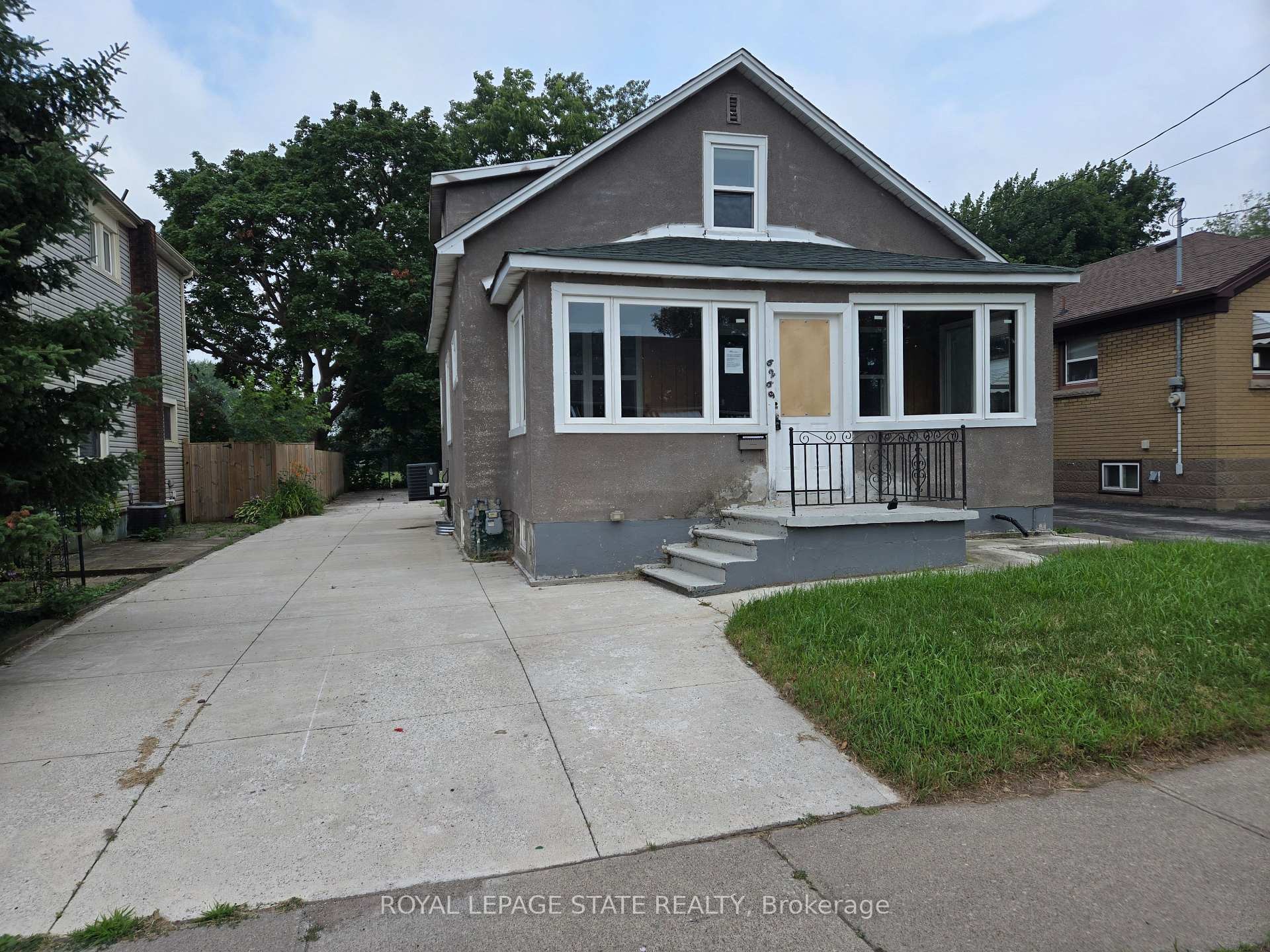 6269 Franklin Avenue, Niagara Falls, ON - Outdoor