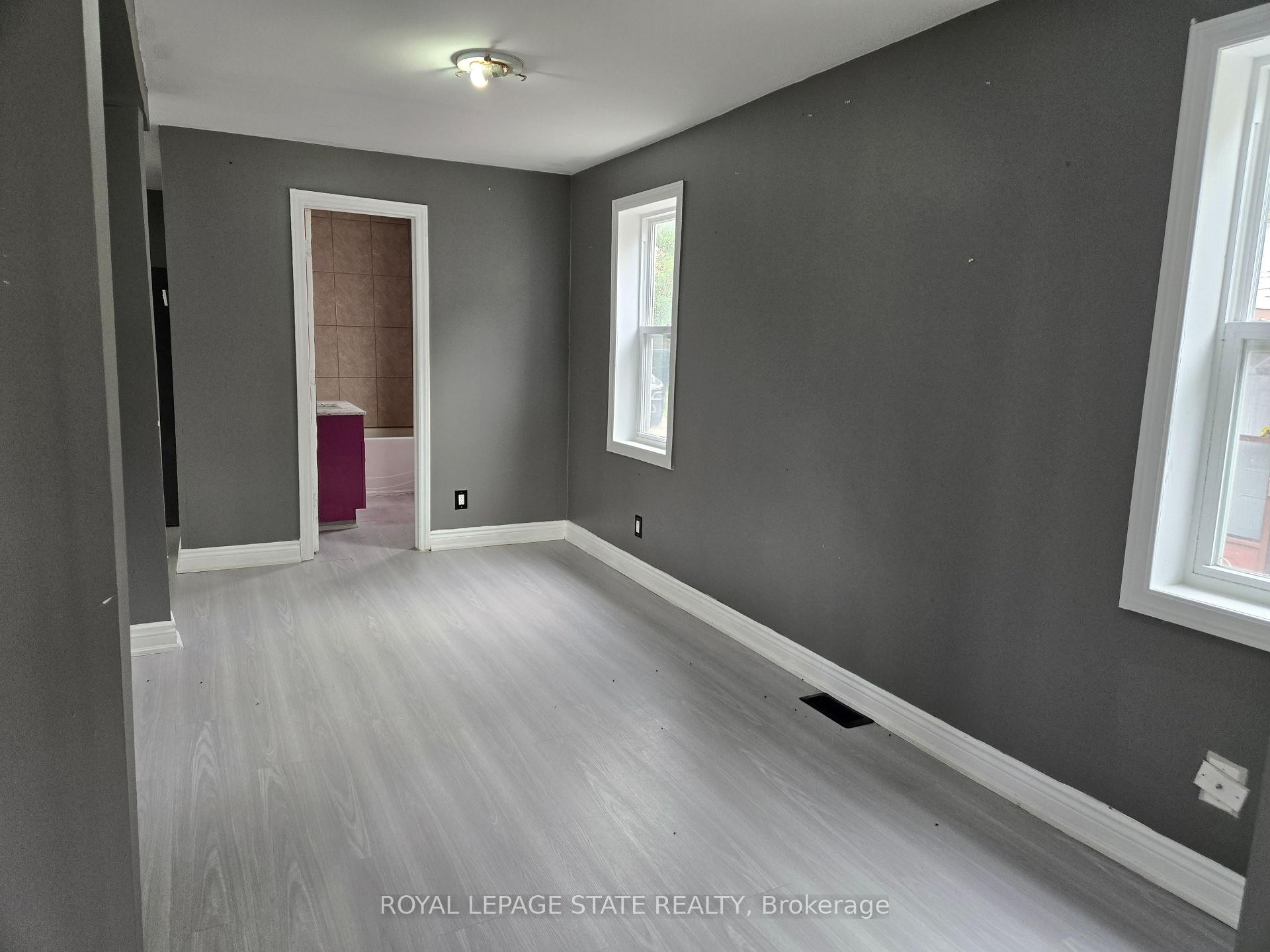 6269 Franklin Avenue, Niagara Falls, ON - Indoor Photo Showing Other Room