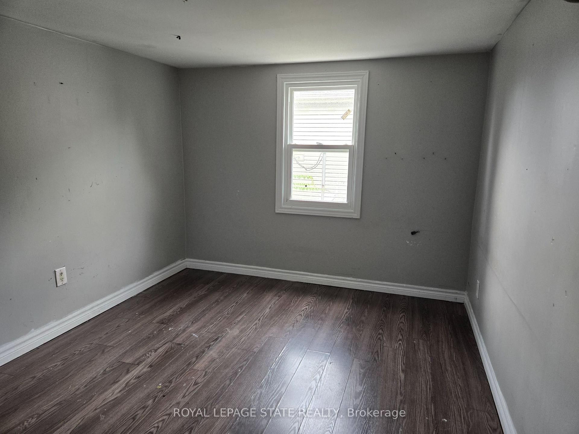 6269 Franklin Avenue, Niagara Falls, ON - Indoor Photo Showing Other Room