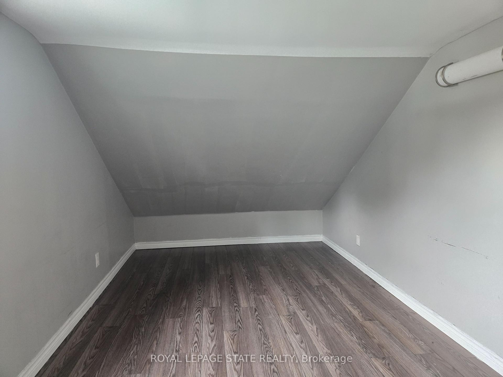 6269 Franklin Avenue, Niagara Falls, ON - Indoor Photo Showing Other Room