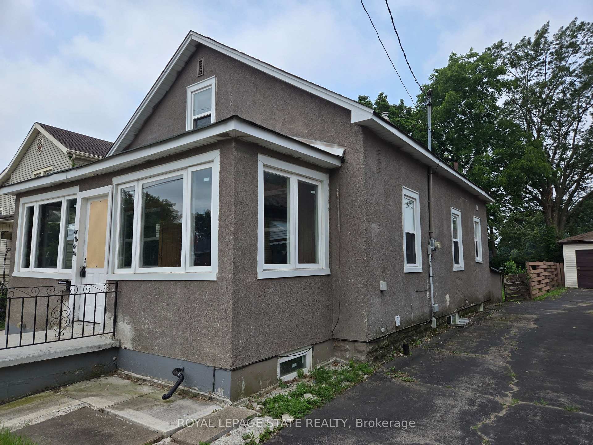 6269 Franklin Avenue, Niagara Falls, ON - Outdoor