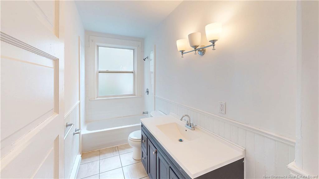 69-71 Clarendon, Saint John, NB - Indoor Photo Showing Bathroom