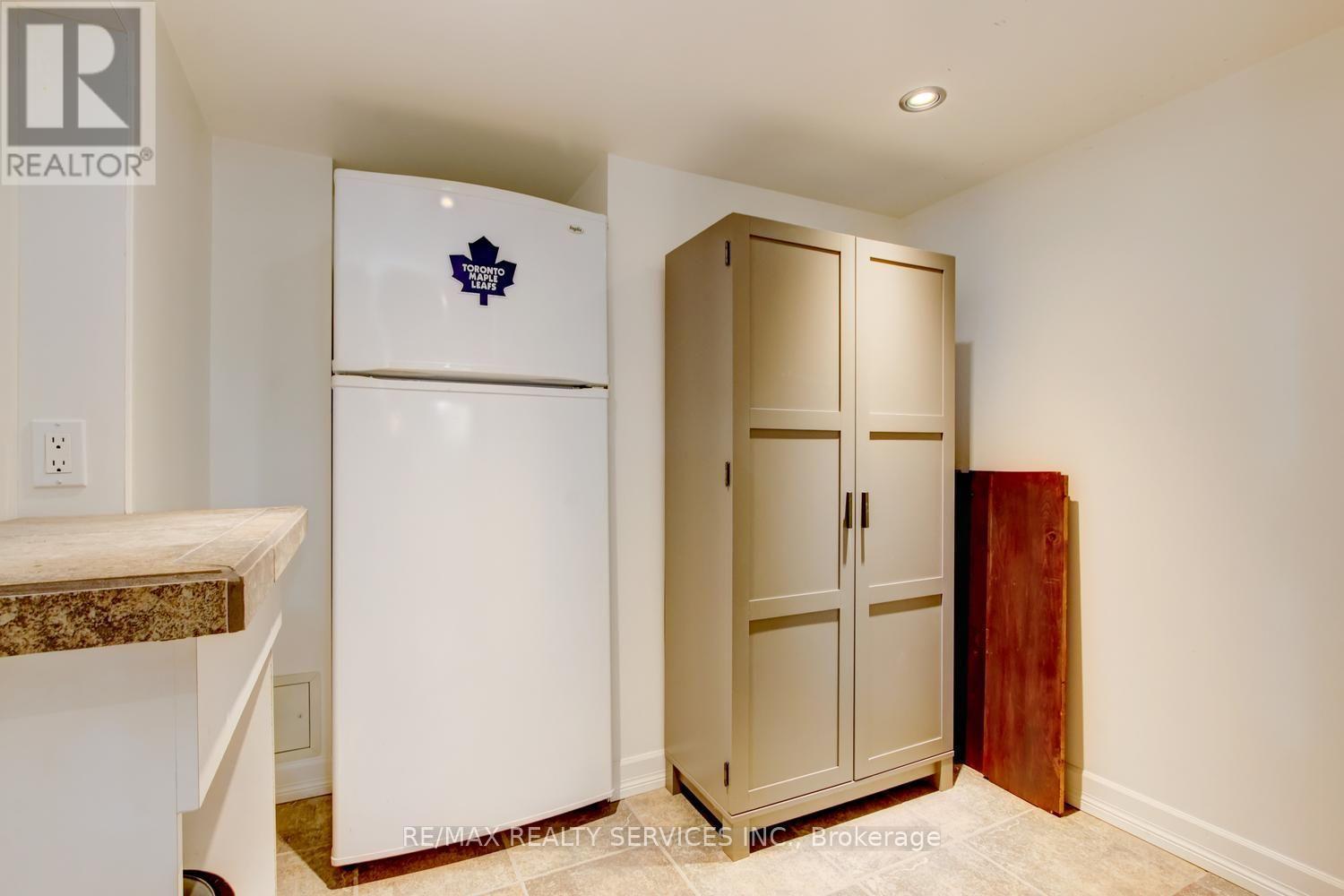 35 Hardgate Crescent, Brampton, ON - Indoor