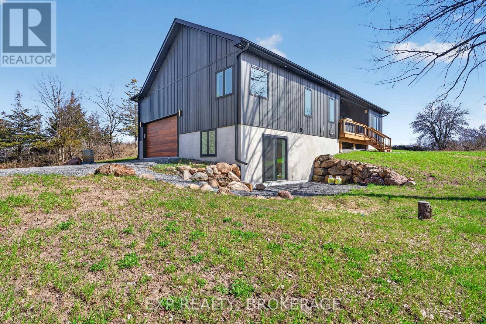 9304 Perth Road, Rideau Lakes, ON - Outdoor
