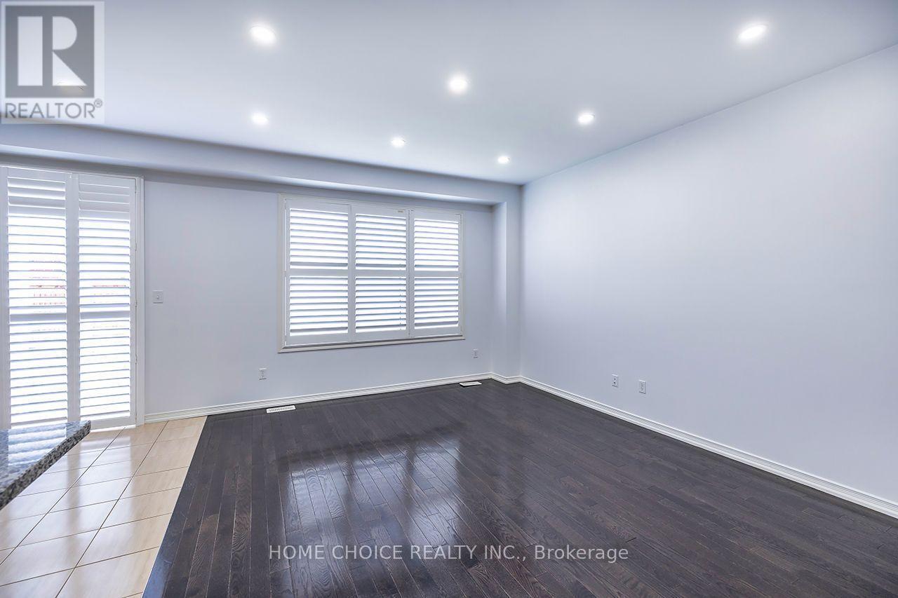 427 Windsfields Farm Drive W, Oshawa, ON - Indoor Photo Showing Other Room