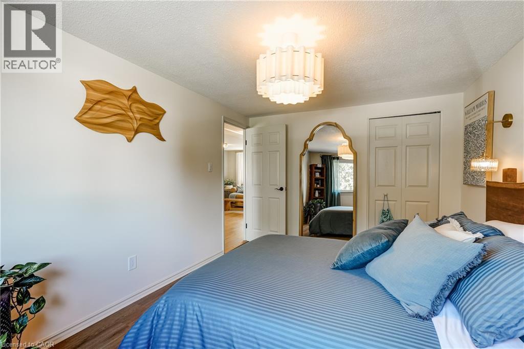148 St Andrews Drive, Hamilton, ON - Indoor Photo Showing Bedroom