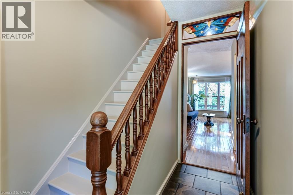 148 St Andrews Drive, Hamilton, ON - Indoor Photo Showing Other Room