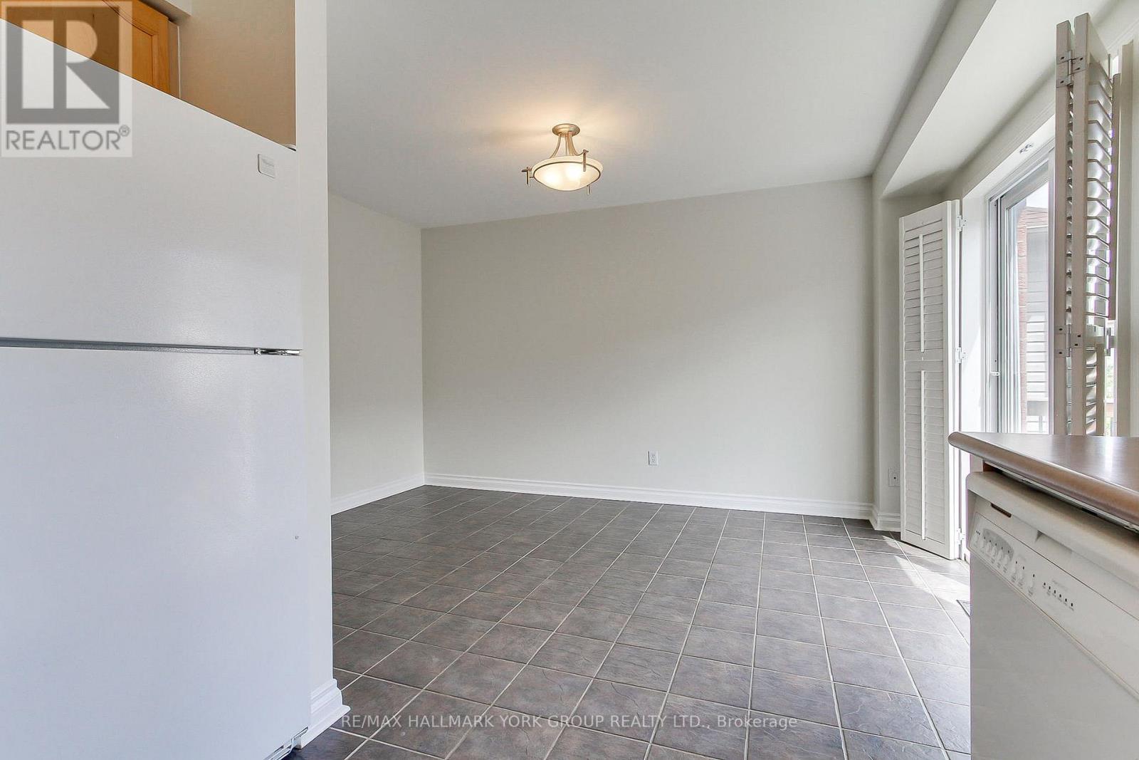 39 Millcliff Circle, Aurora, ON - Indoor