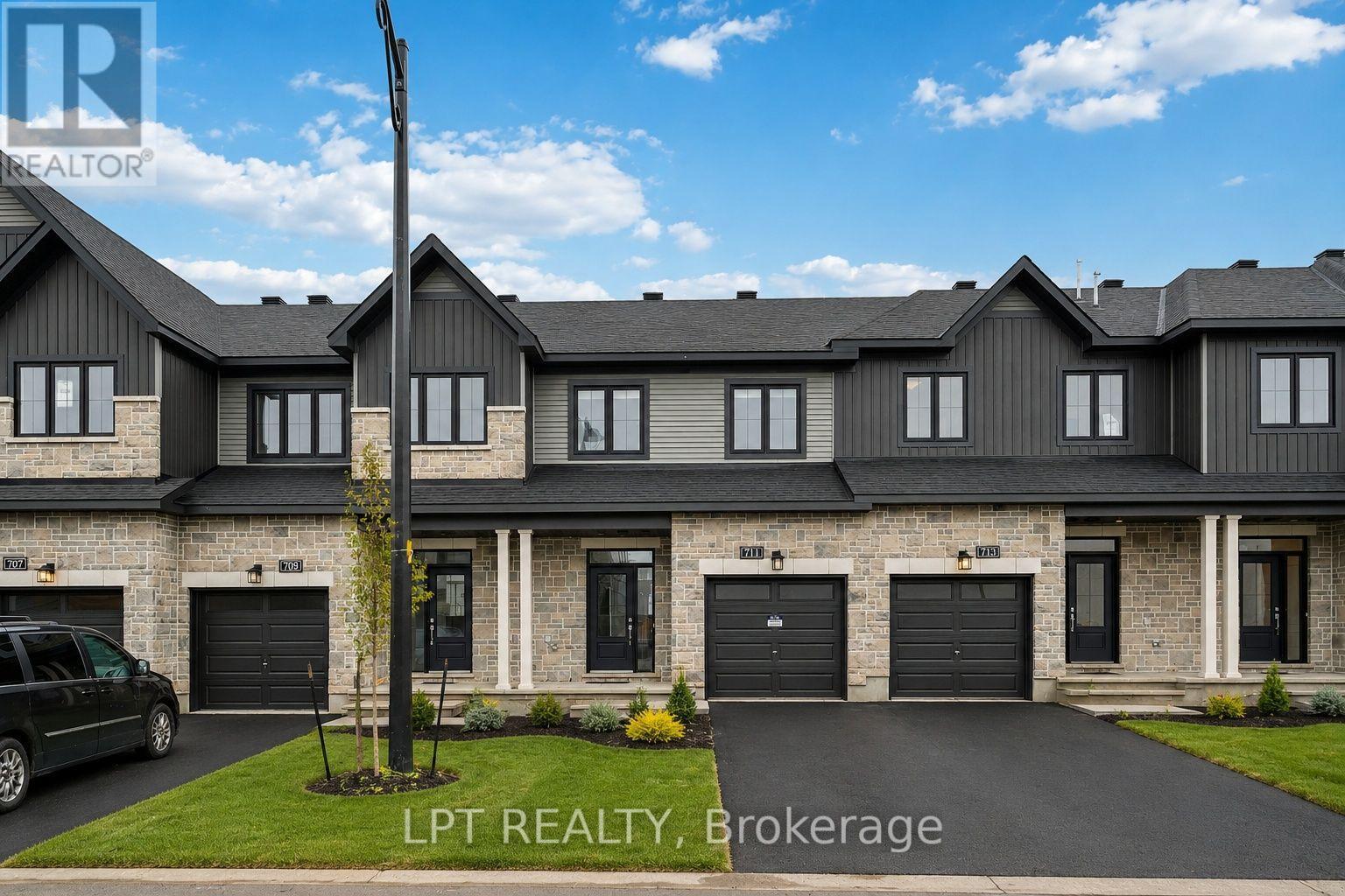 711 Fairline Row, Ottawa, ON - Outdoor With Facade