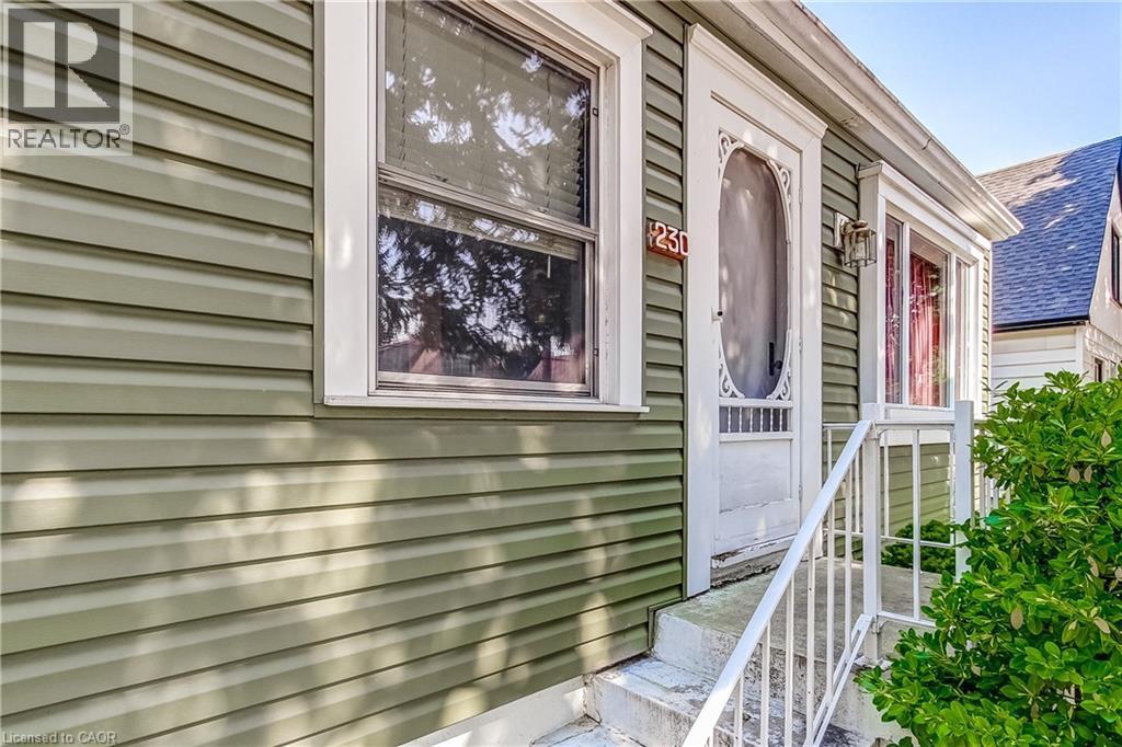 230 East 33Rd Street, Hamilton, ON - Outdoor