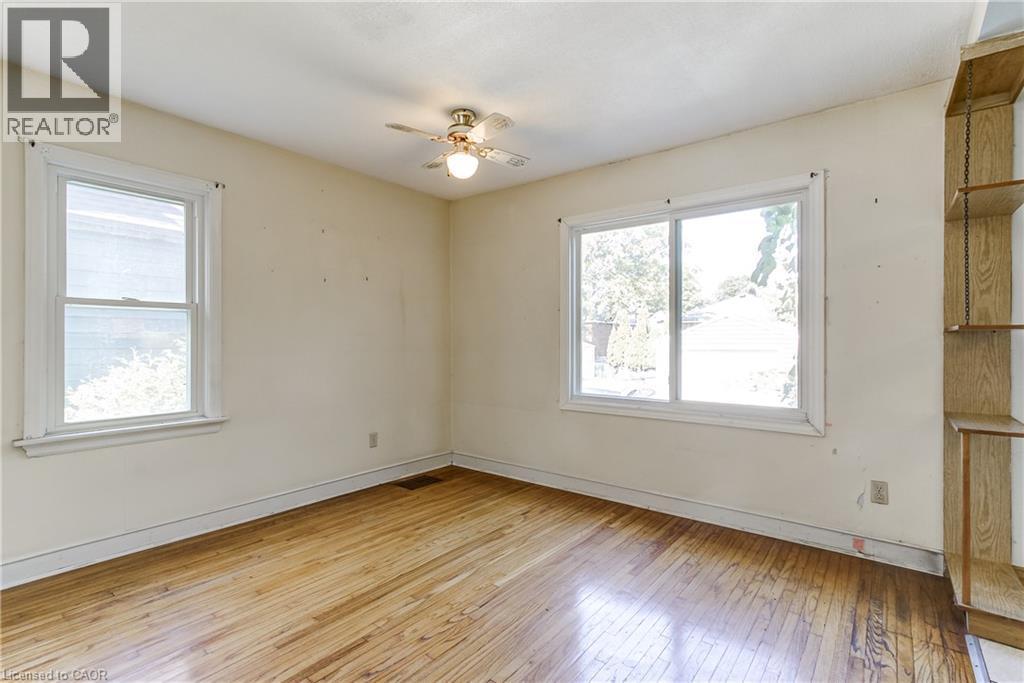 230 East 33Rd Street, Hamilton, ON - Indoor Photo Showing Other Room