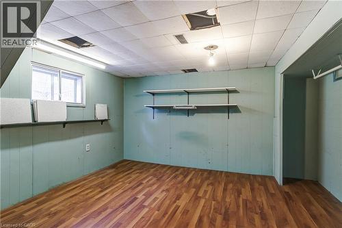 230 East 33Rd Street, Hamilton, ON - Indoor Photo Showing Other Room