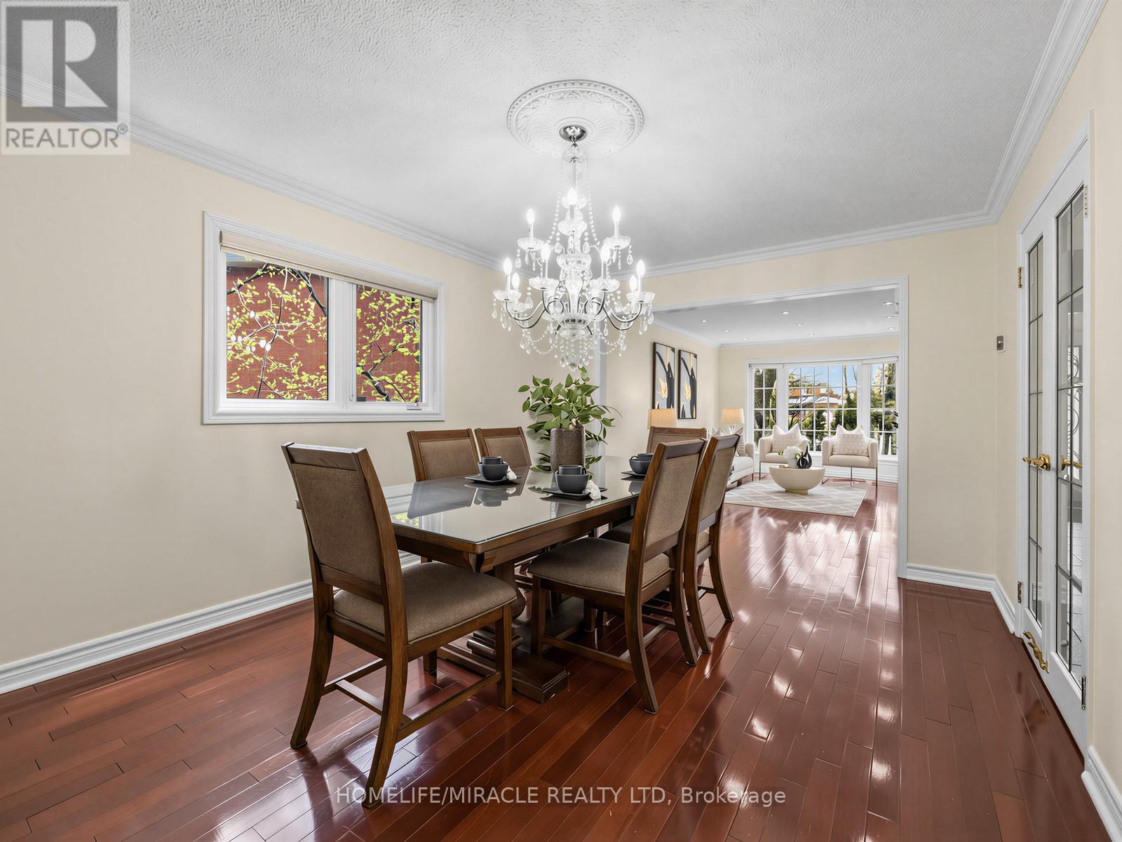 2023 Jacamar Court, Mississauga, ON - Indoor Photo Showing Dining Room