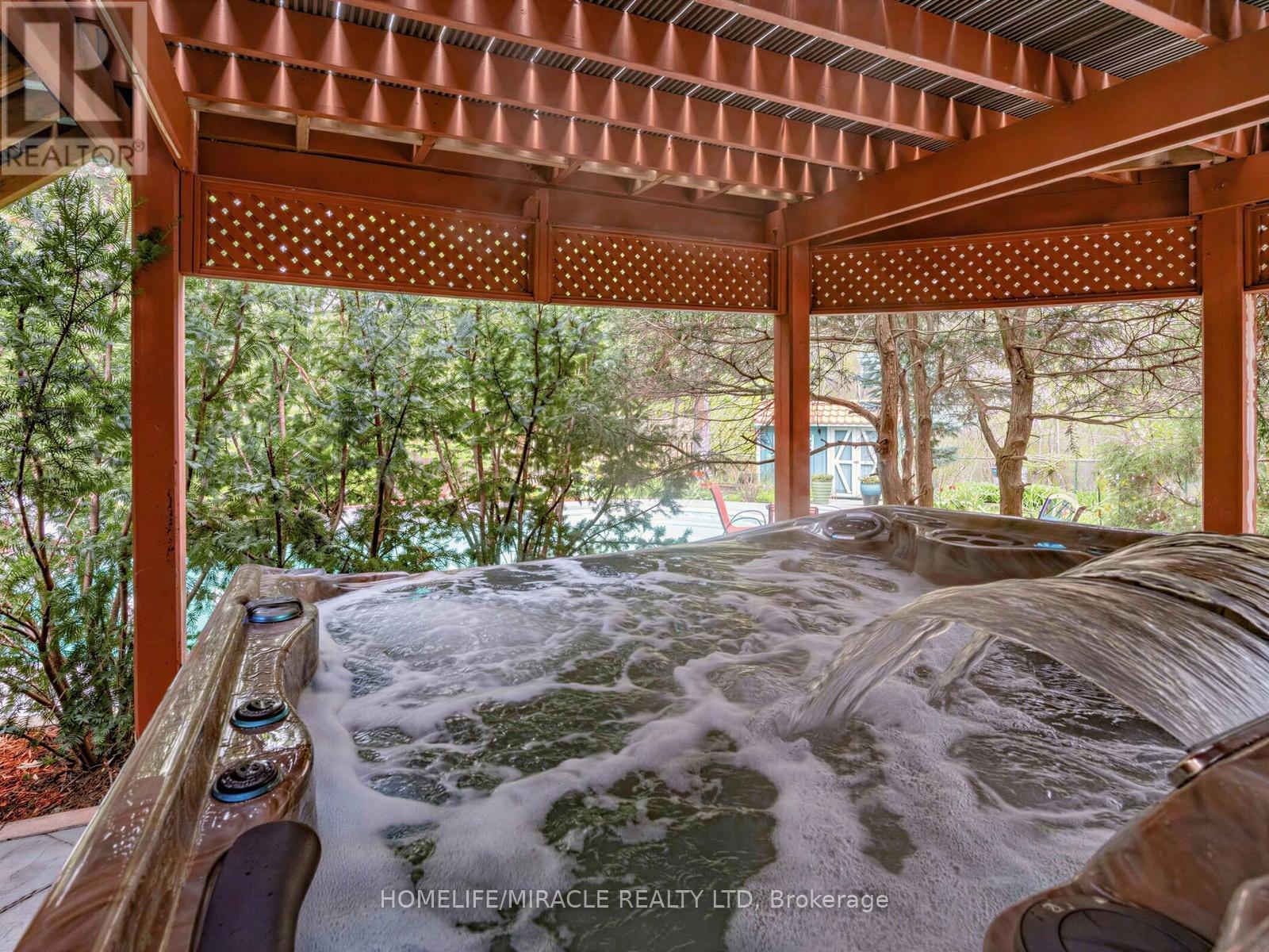 2023 Jacamar Court, Mississauga, ON - Indoor Photo Showing Bedroom