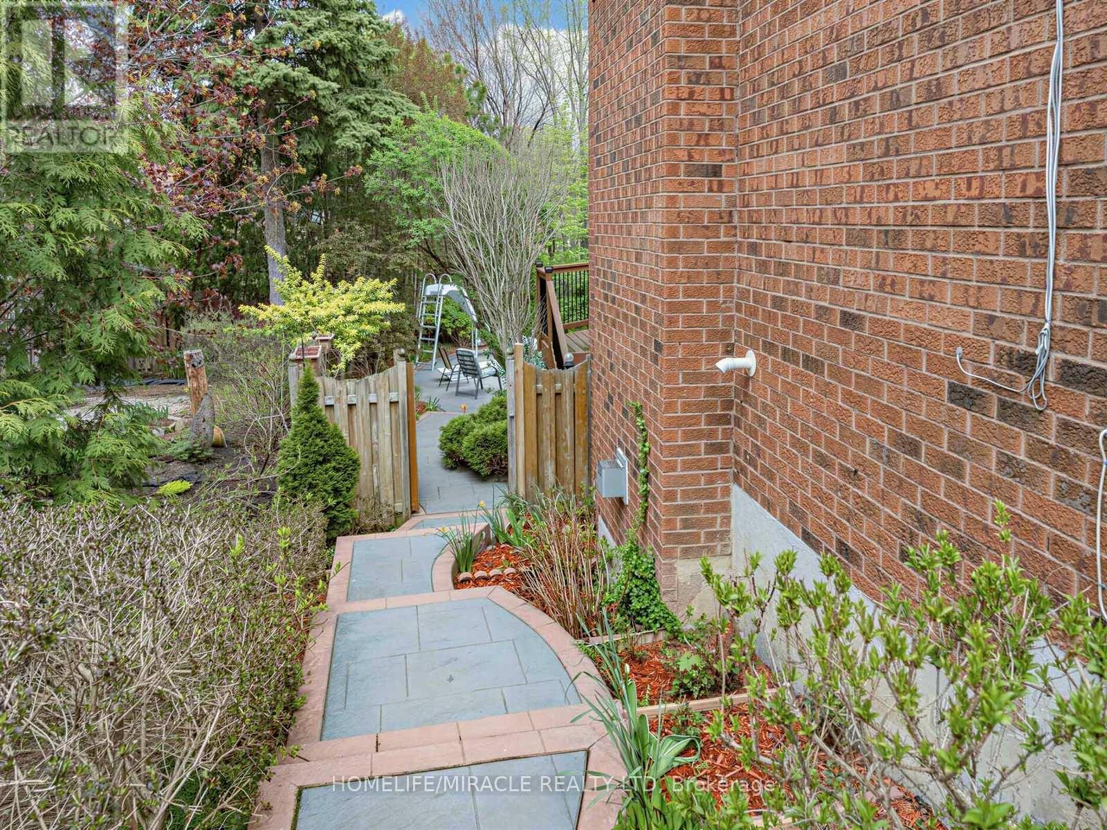 2023 Jacamar Court, Mississauga, ON - Outdoor