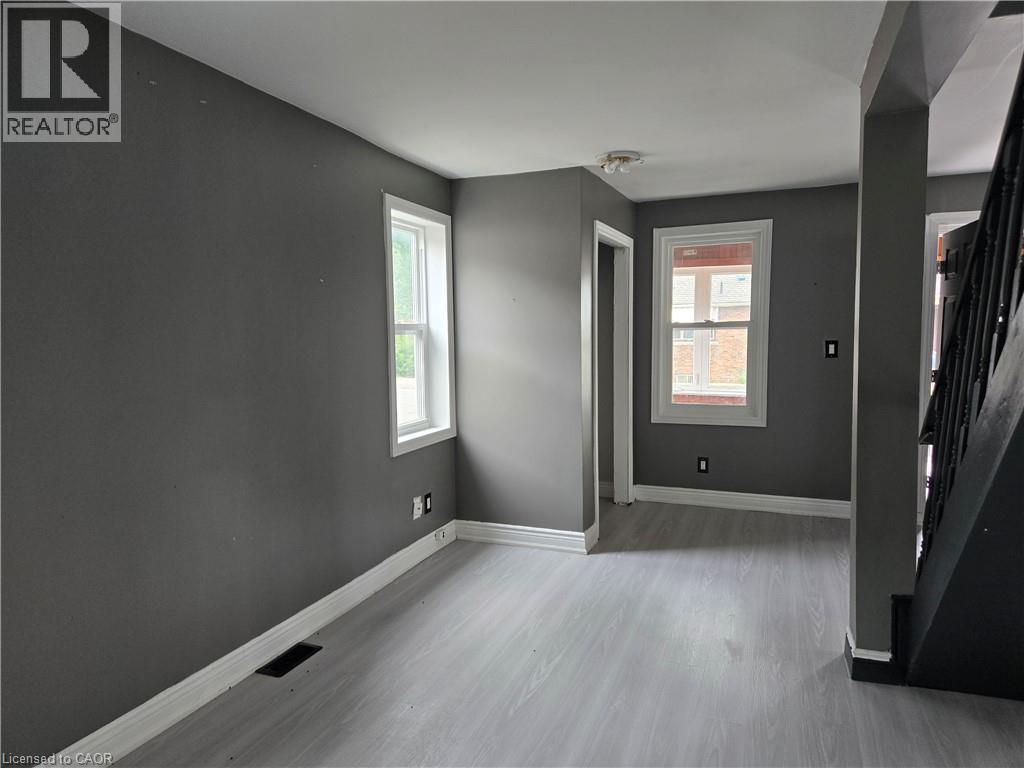 6269 Franklin Avenue, Niagara Falls, ON - Indoor Photo Showing Other Room