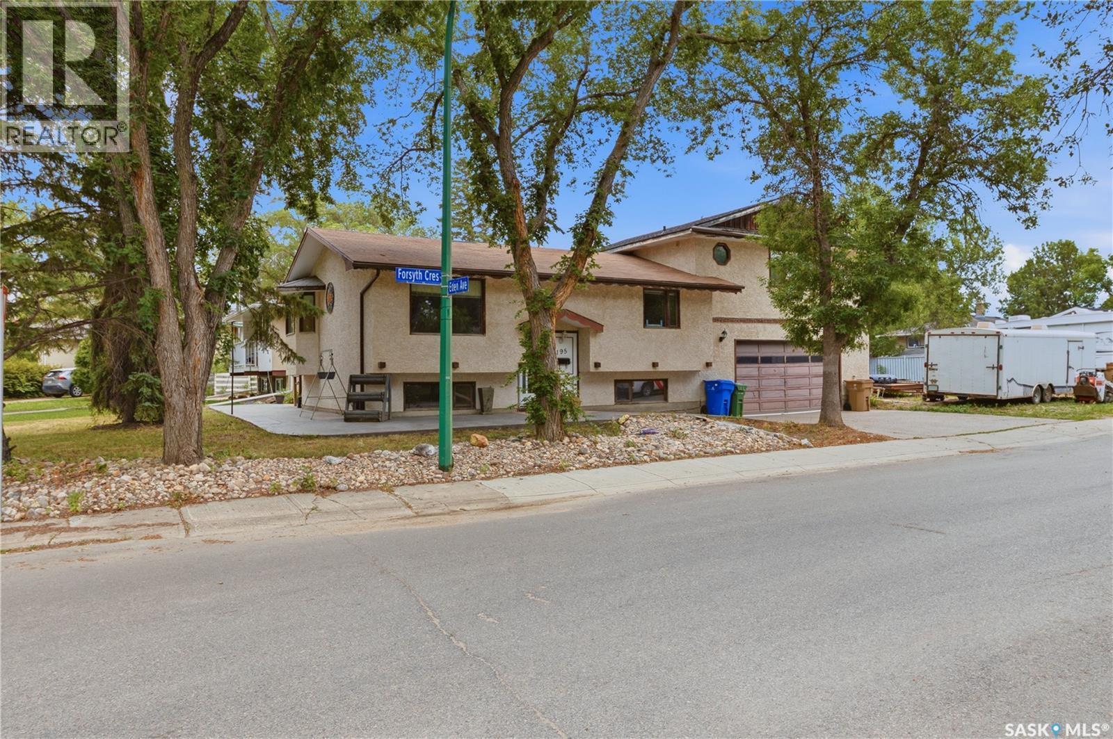 195 Forsyth Crescent, Regina, SK - Outdoor