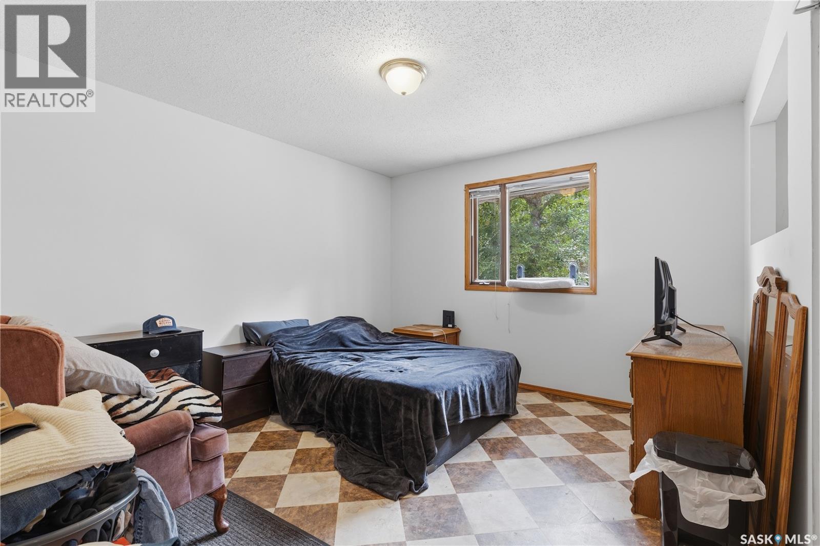 195 Forsyth Crescent, Regina, SK - Indoor Photo Showing Bedroom