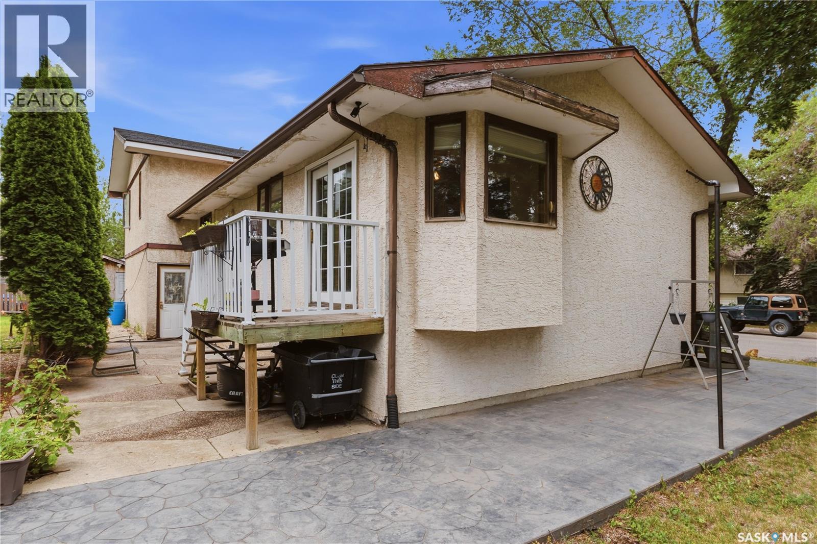 195 Forsyth Crescent, Regina, SK - Outdoor