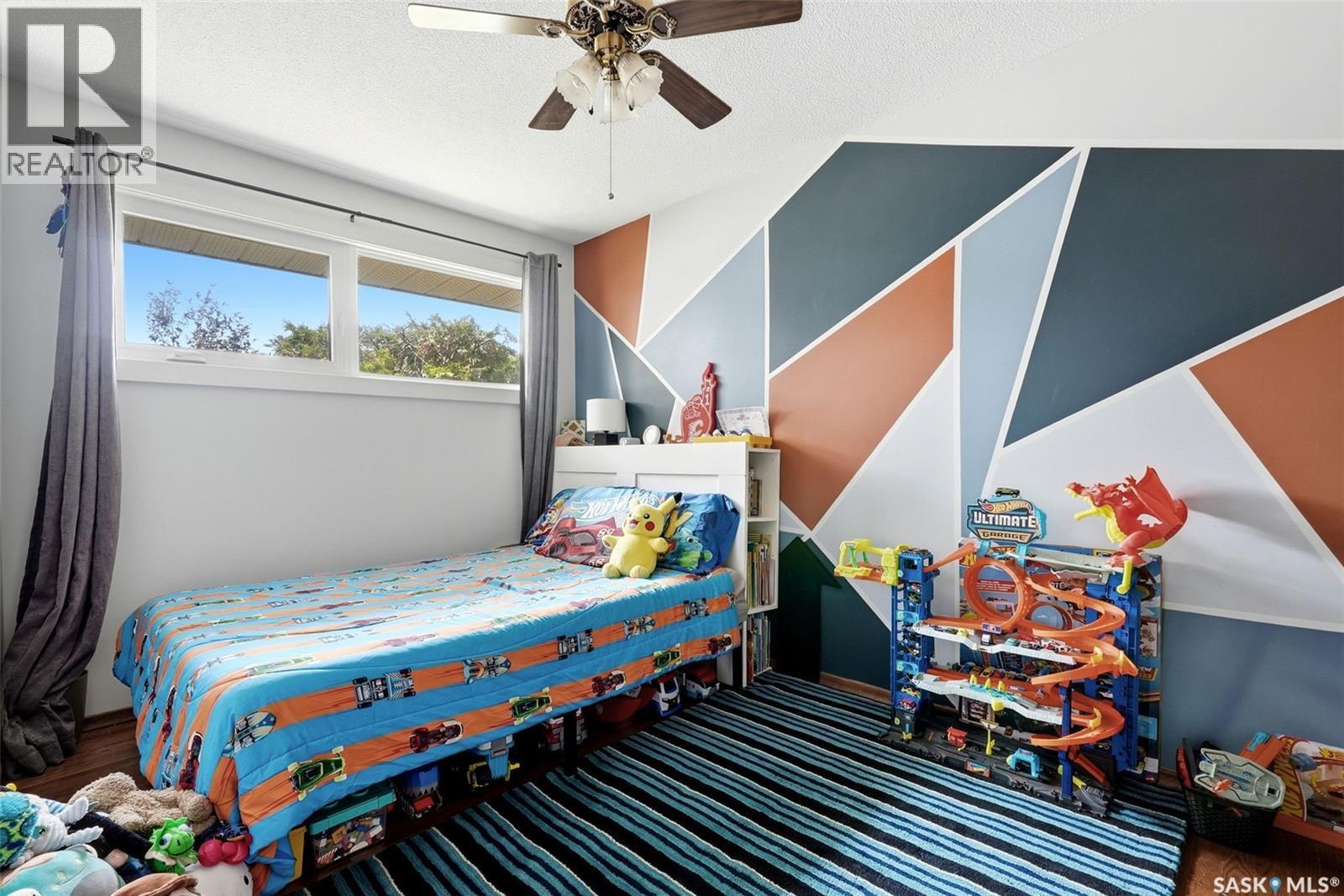 7208 Dewdney Avenue, Regina, SK - Indoor Photo Showing Bedroom