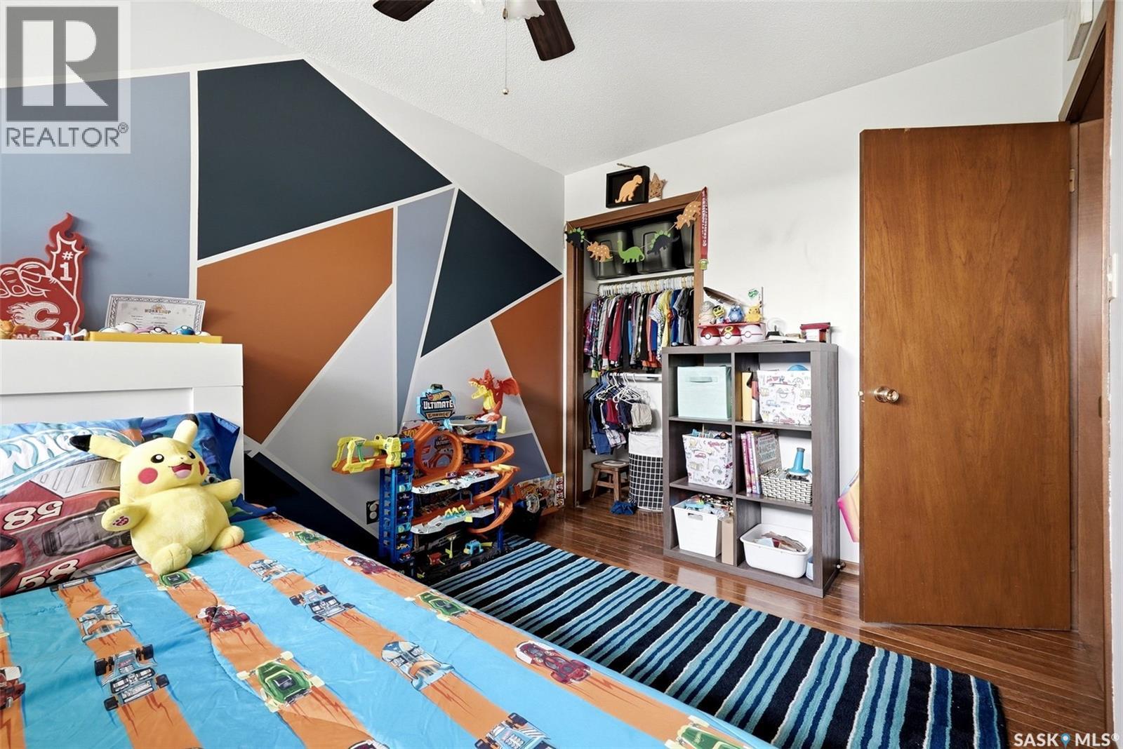7208 Dewdney Avenue, Regina, SK - Indoor Photo Showing Bedroom