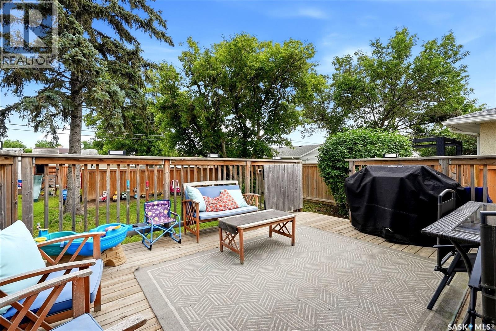 7208 Dewdney Avenue, Regina, SK - Outdoor With Deck Patio Veranda
