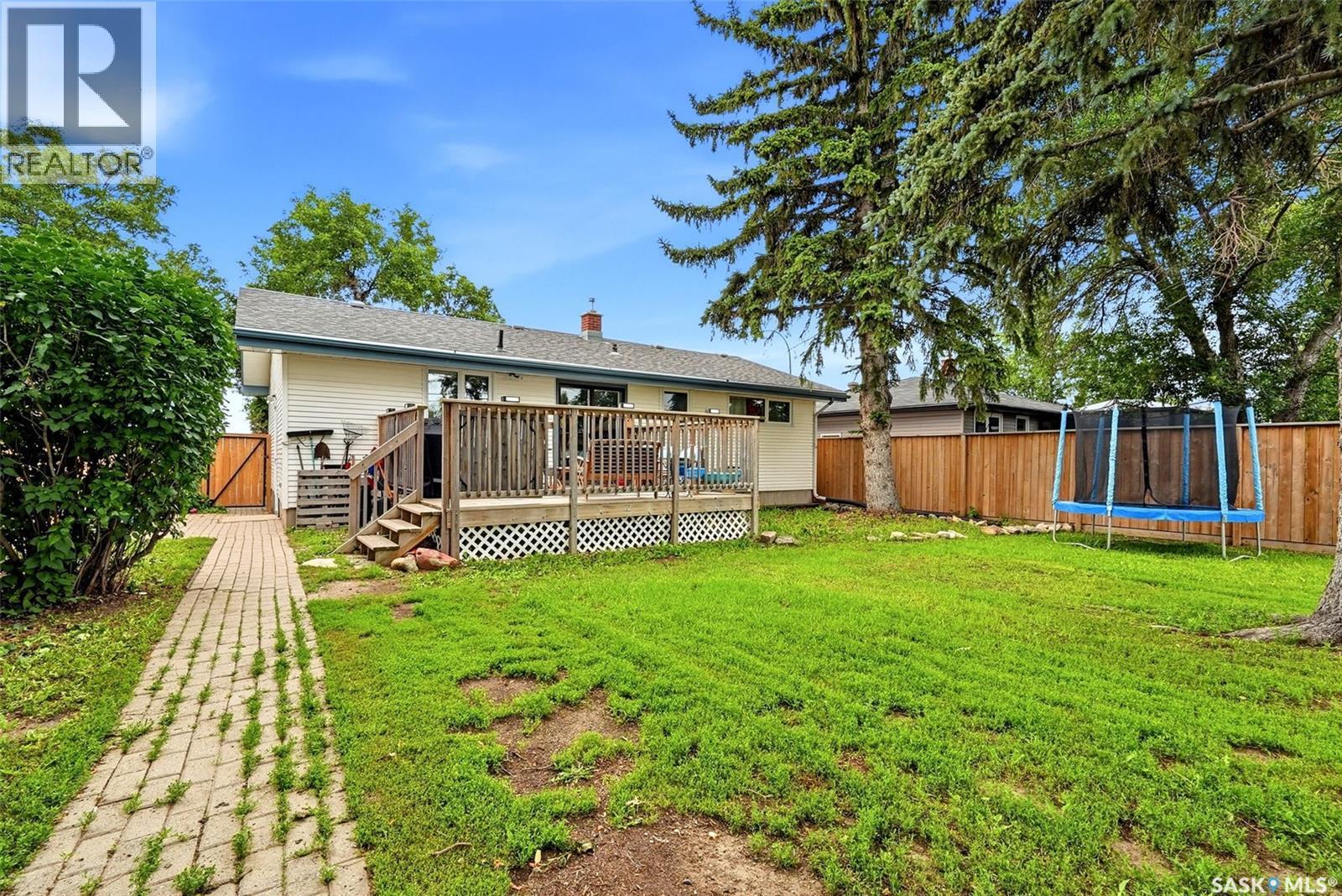 7208 Dewdney Avenue, Regina, SK - Outdoor With Deck Patio Veranda