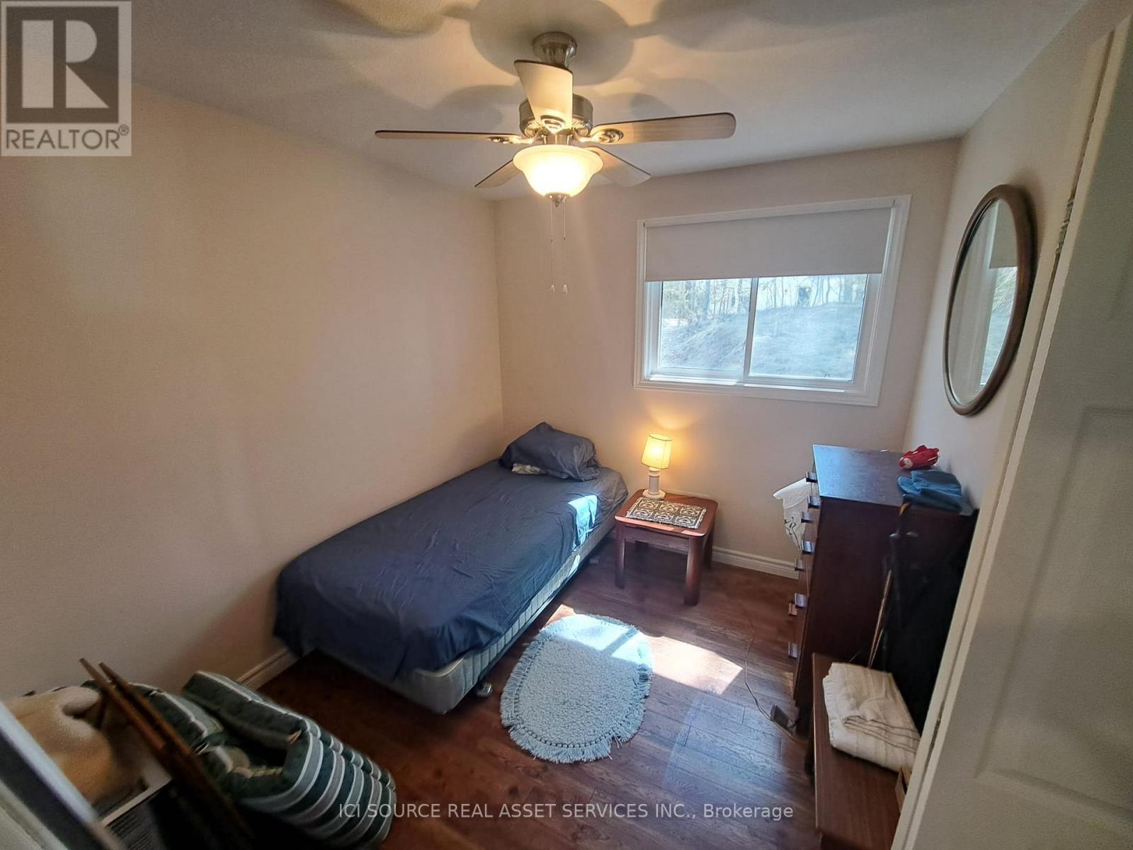 4 Pinewood Drive, Tiny, ON - Indoor Photo Showing Bedroom